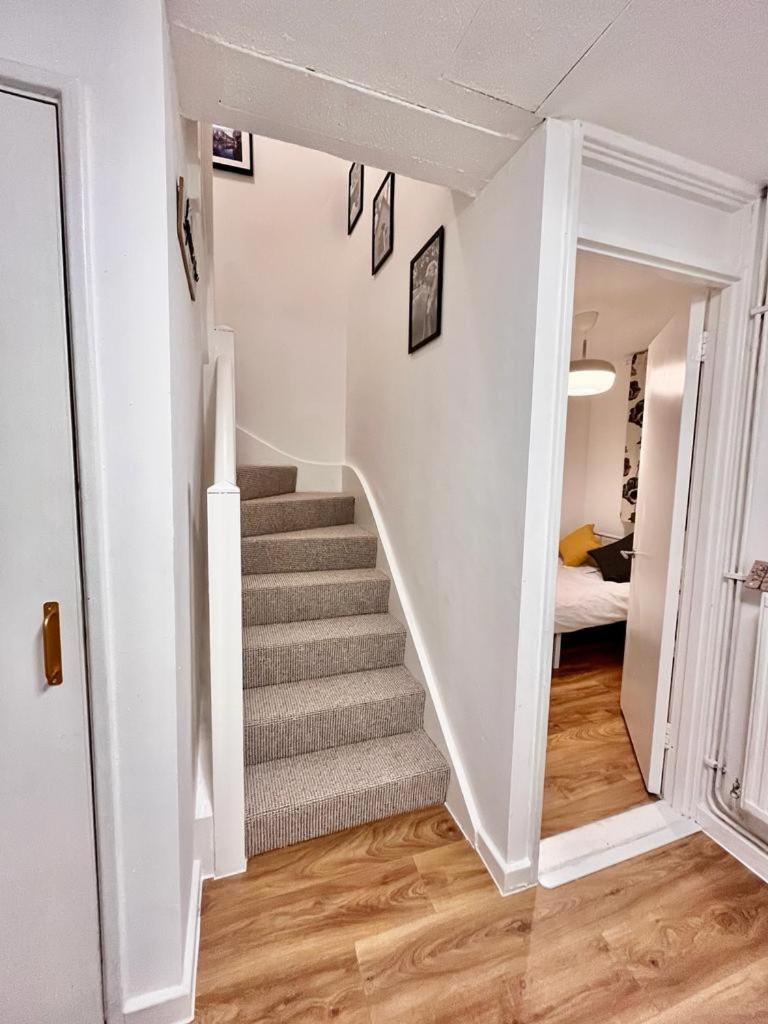 4 Bedroom Maisonette Camden Islington Londra